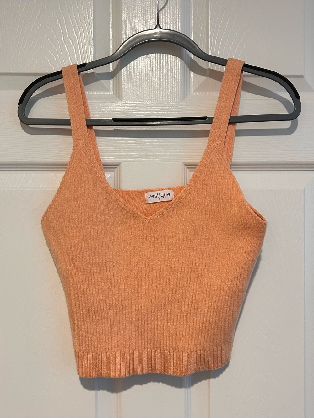 Vestique Peach Knit V-Neck Super Soft Cropped Tank